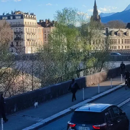 Apartment Ideally Located, Air-conditioned Grenoble