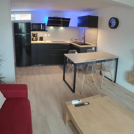Ideally Located, Air-conditioned Apartment Grenoble